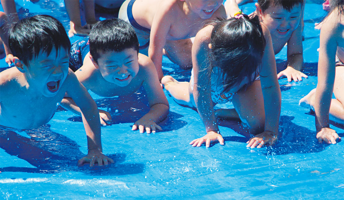 思いっきり夏遊び♪暑い季節のお楽しみレポート｜みんなの幼児と保育