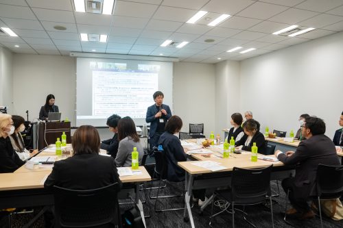 懇談会の参加者